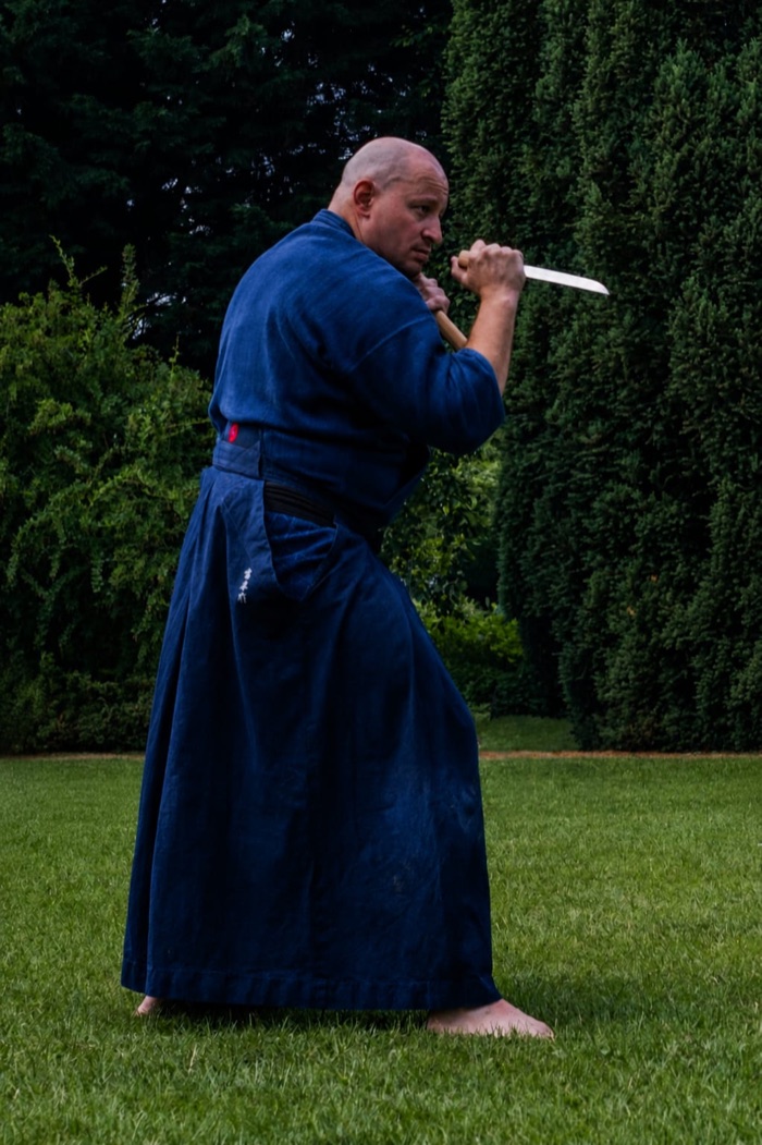 Filip Rubínek nacvičuje techniku Kodachi.